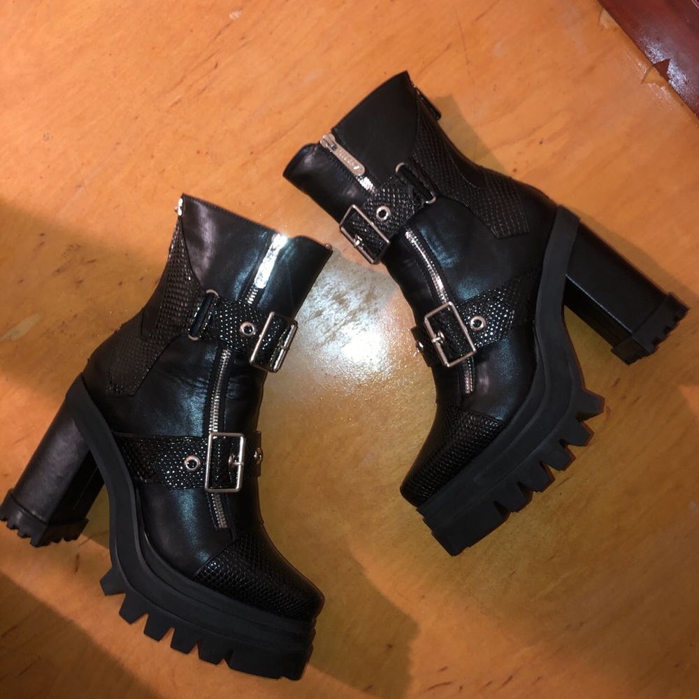 Killstar pointed platform boots, women’s size 6 US 37 EU 4UK